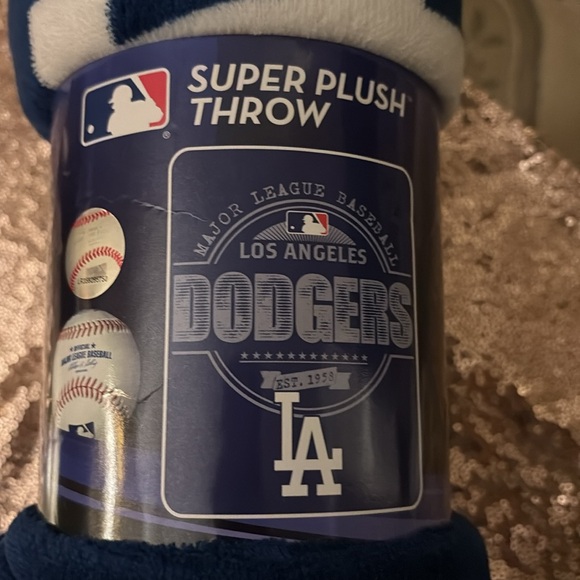 NWT LA Dodgers Super Plush Throw Blanket 46 x 60 Northwest, MLB, sealed - Picture 2 of 5